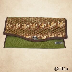 Dori’s Woven Straw Green Clutch Boho Foldover Bag Summer Coastal Purse